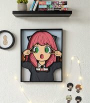 Cuadro multicapa de madera del personaje Anya Forges ejemplo de exposición