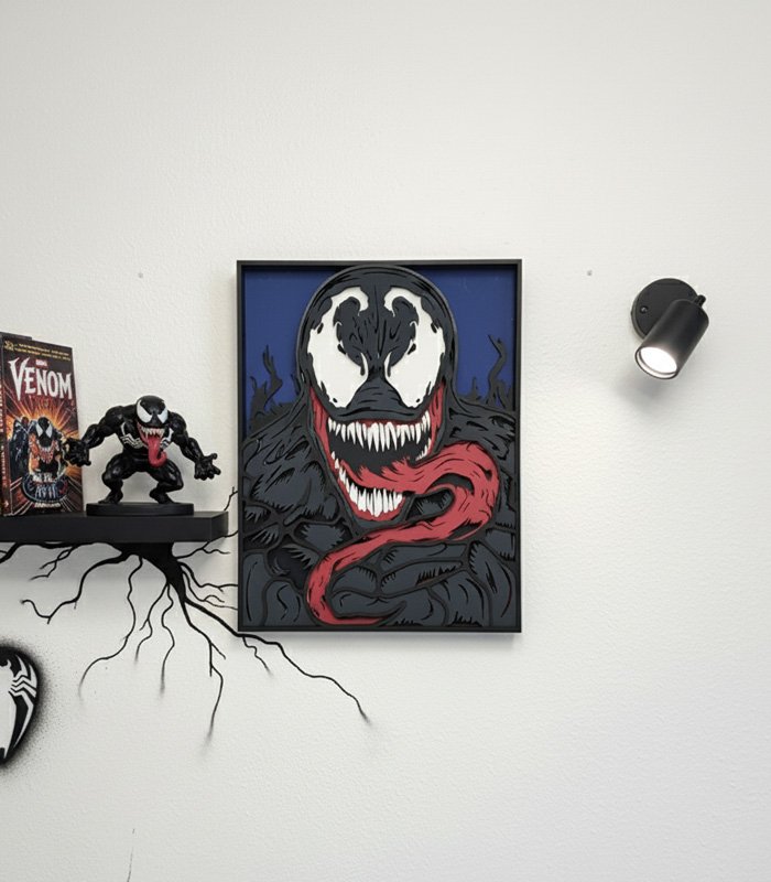 Cuadro multicapa de madera Venom ejemplo de exposición.