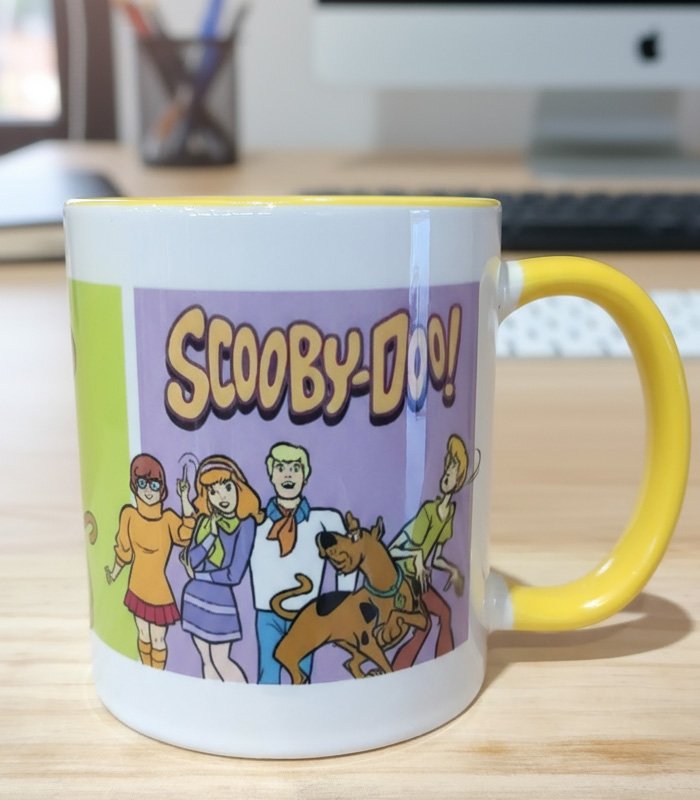 Taza con personajes de Scooby Doo
